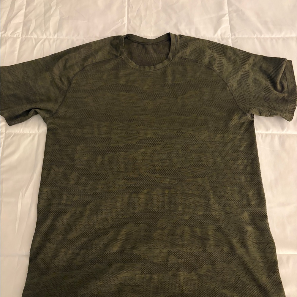 Lululemon Metal Vent Tech Short Sleeve Shirt Olive Pattern